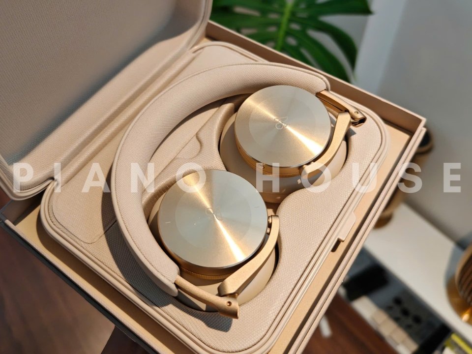 Tai Nghe B&O Beoplay H95 Gold Tone (Open Box 99%) - Góc nhìn thực tế 6